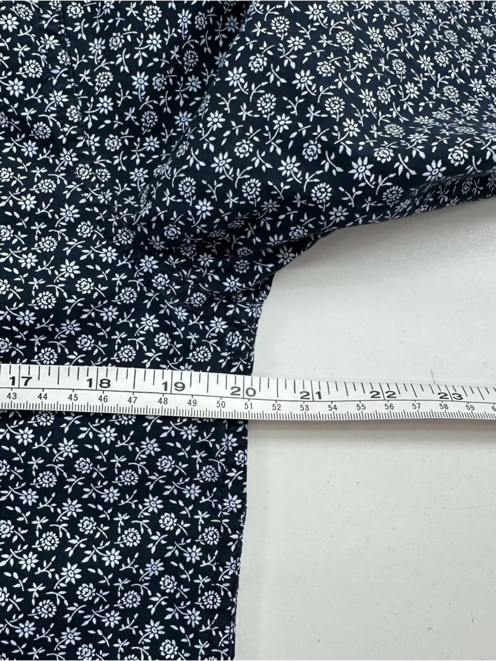 Levi's Men's Dark Blue Micro Floral Button-Down Shirt